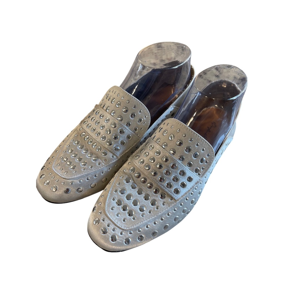 Qupid Studded Loafers Women 7 Silver Satin Punk Glam Pointed‎ Toe Slip On Flats